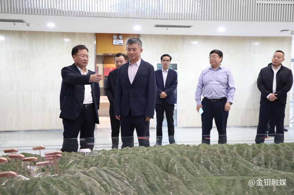 20241008-西安高新区党工委副书记、管委会主任陈辉一行到ty8天游平台登录股份调研座谈 (1).jpg
